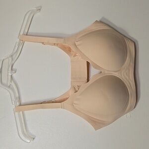 NWOT Woman's Seamless Bra No Underwire Full Coverage Lightweight Bralette Sz 2XL
